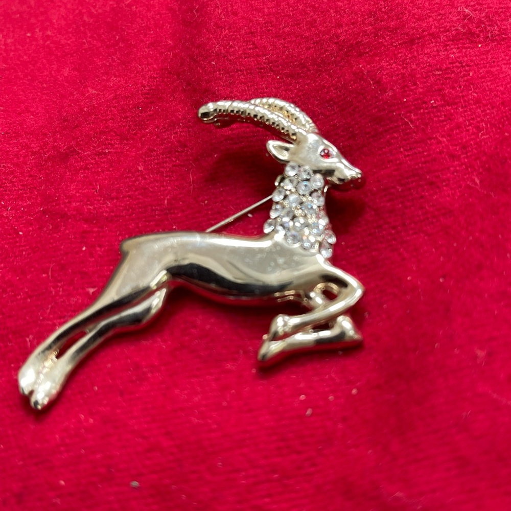 Elegant Gold Goat Brooch with Rhinestones